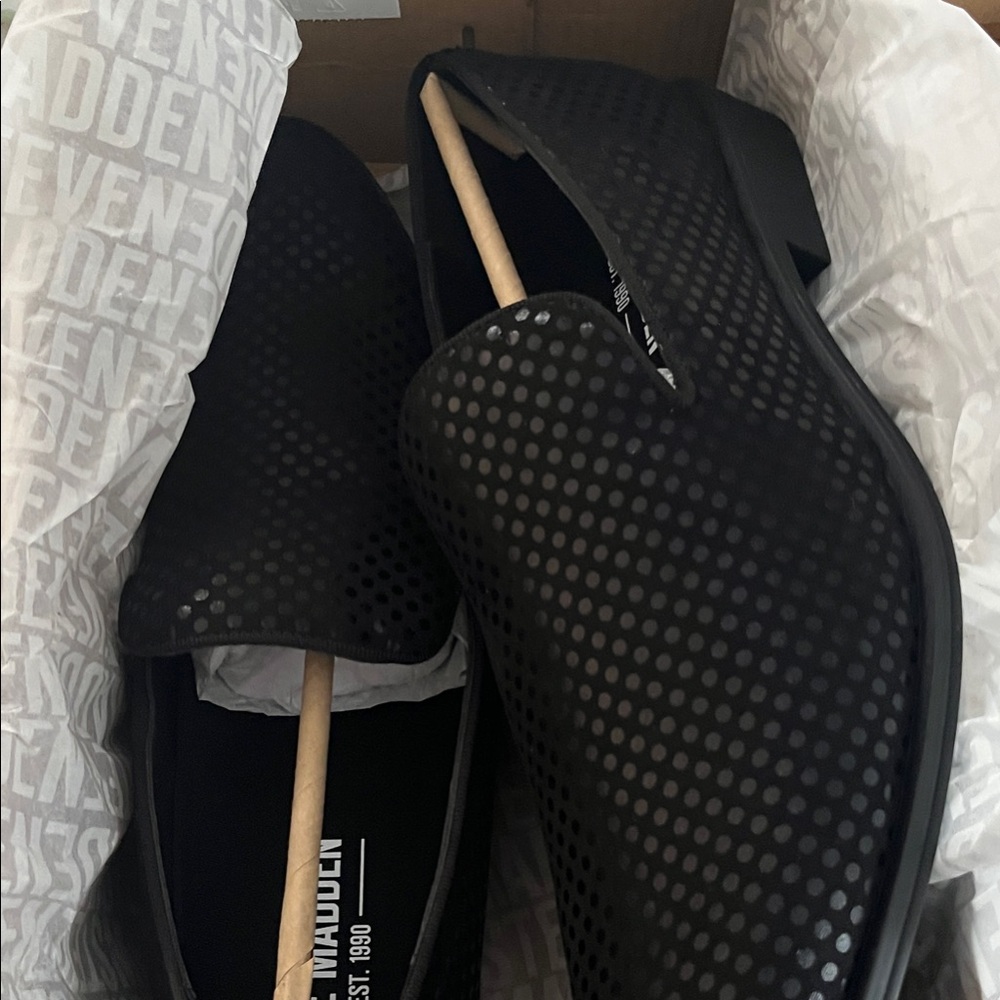 Steve Madden Berton Black Perforated Men's Loafers size 9.5